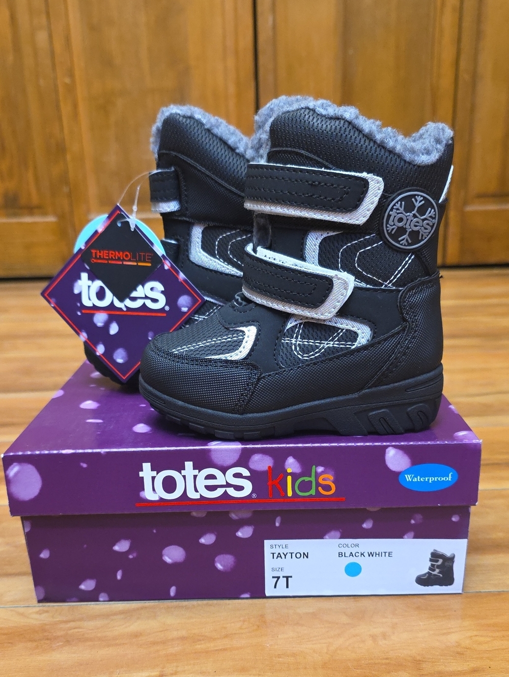 Totes Tayton Waterproof Insulated Flat Heel Winter Outdoor Boots Sz 7T NEW